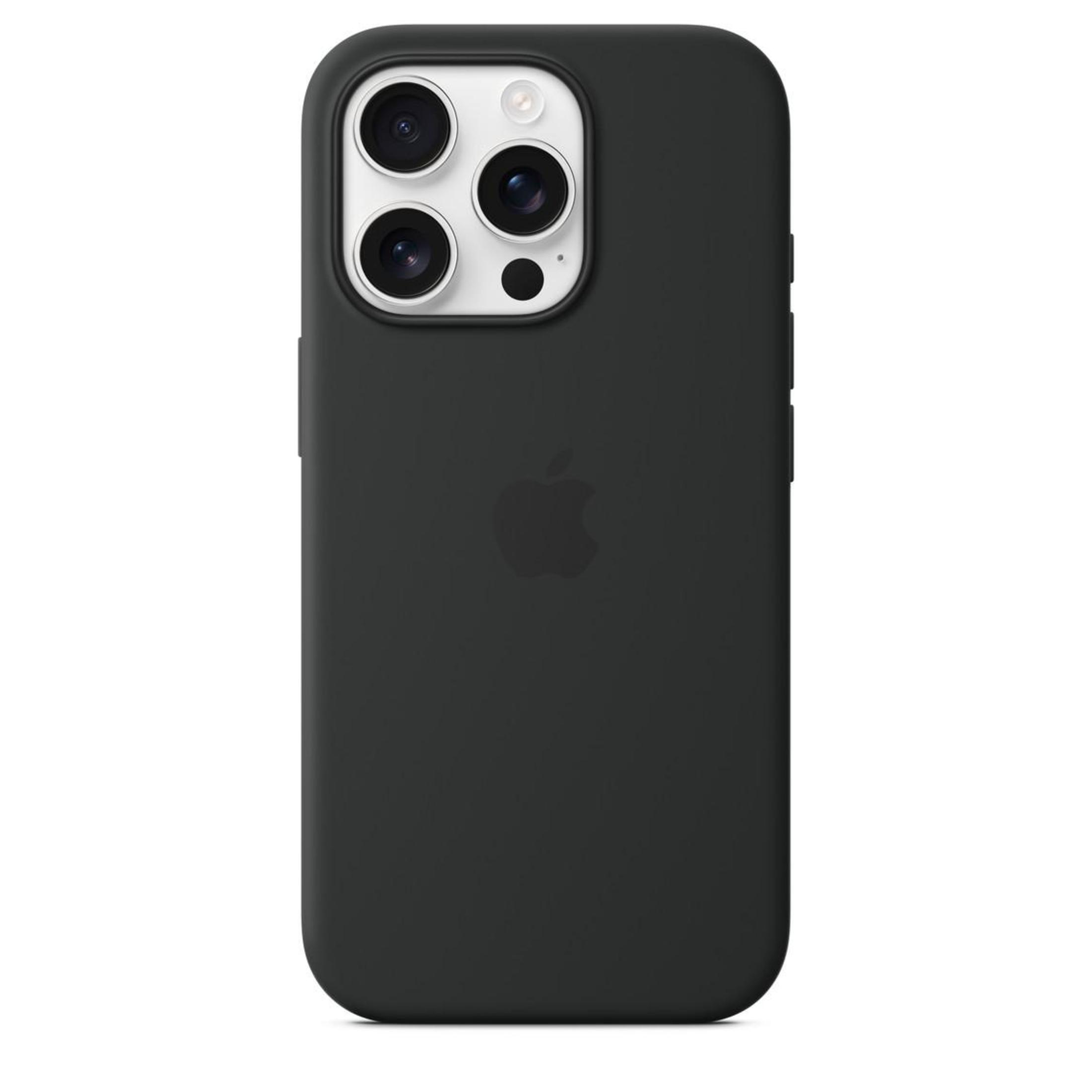 Telefono nero con fotocamera a tre lenti e logo Apple su sfondo bianco.