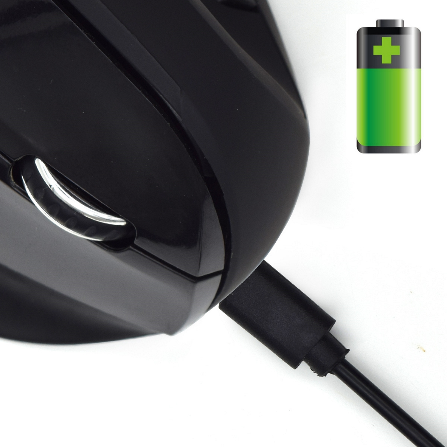 Eine schwarze Maus, die mit einem USB-C-Kabel geladen wird, mit einem Batteriesymbol.