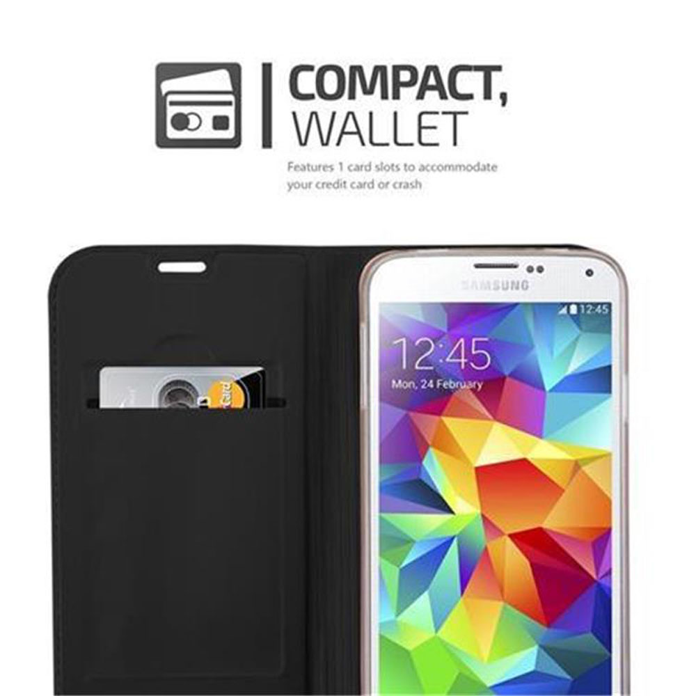 Ein Telefon in einer schwarzen Brieftasche mit einer Kreditkarte. Der Bildschirm ist sichtbar.