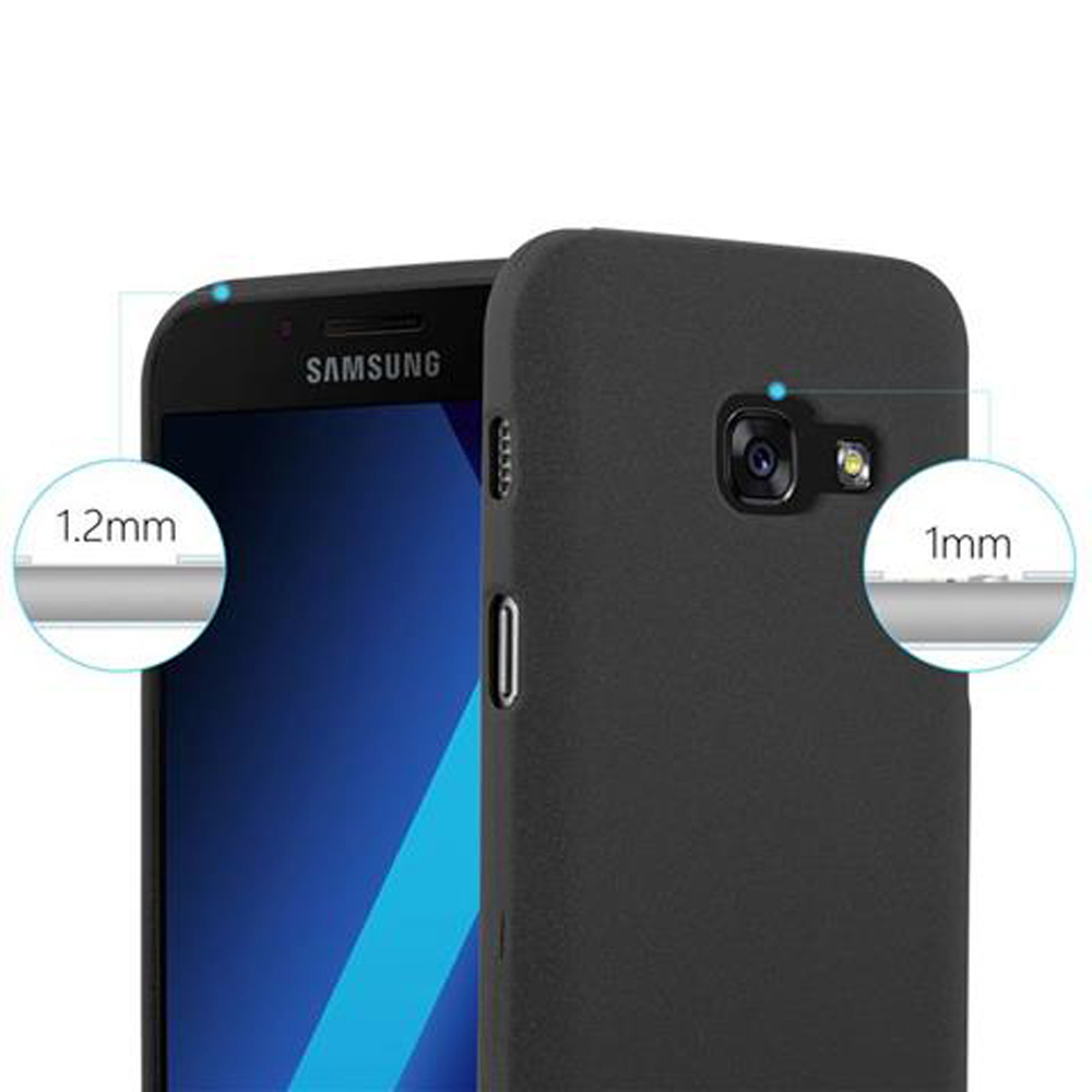 Custodia nera su un telefono, che mostra la vista laterale e i dettagli della fotocamera.