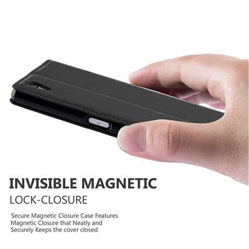 Mano sosteniendo una funda negra para teléfono. Texto: Cierre magnético invisible. Características de la funda de cierre magnético seguro.