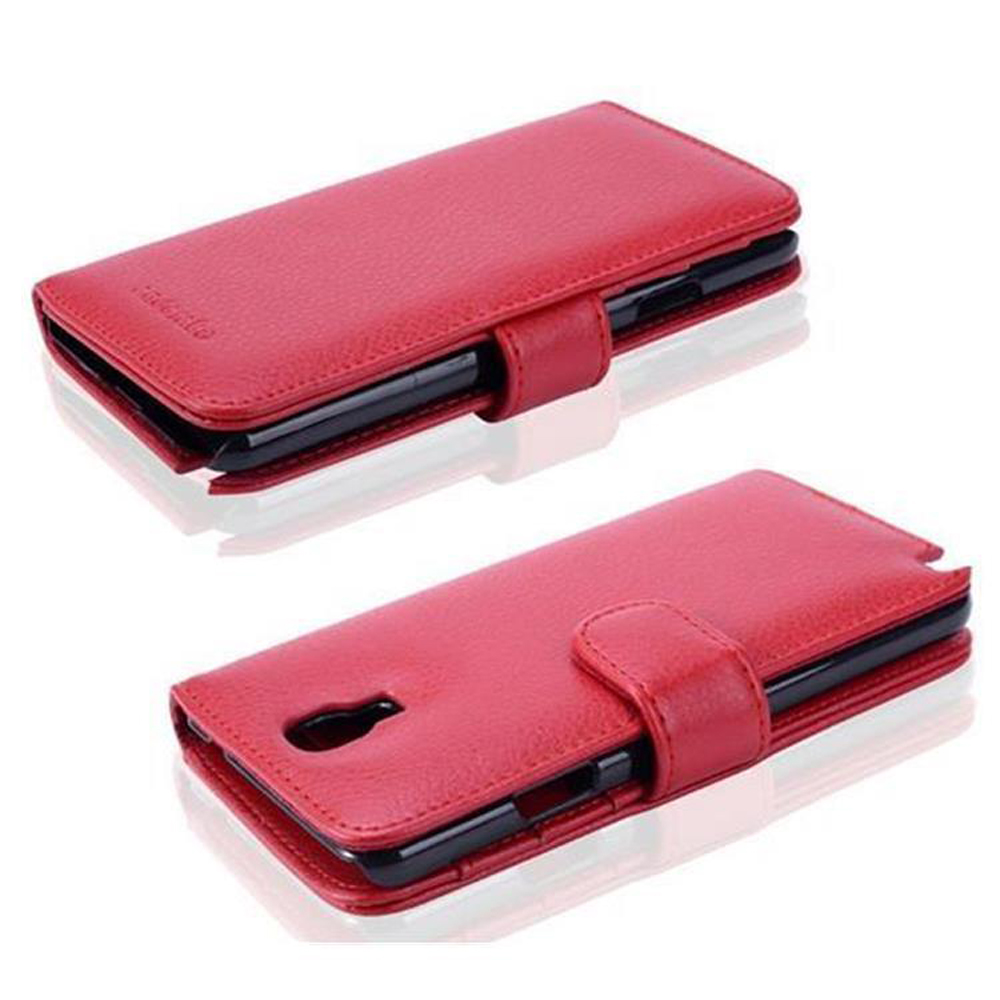 Étui de téléphone rouge, deux vues. Téléphone à l'intérieur, fermé et ouvert, avec un fermoir.