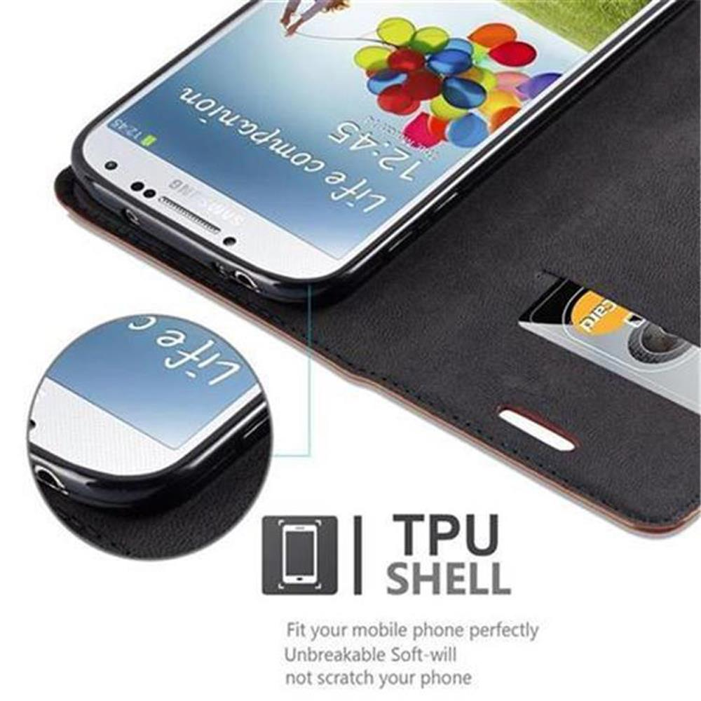 Teléfono en una funda negra y marrón. La funda tiene una ranura para tarjetas y el teléfono muestra una pantalla colorida.