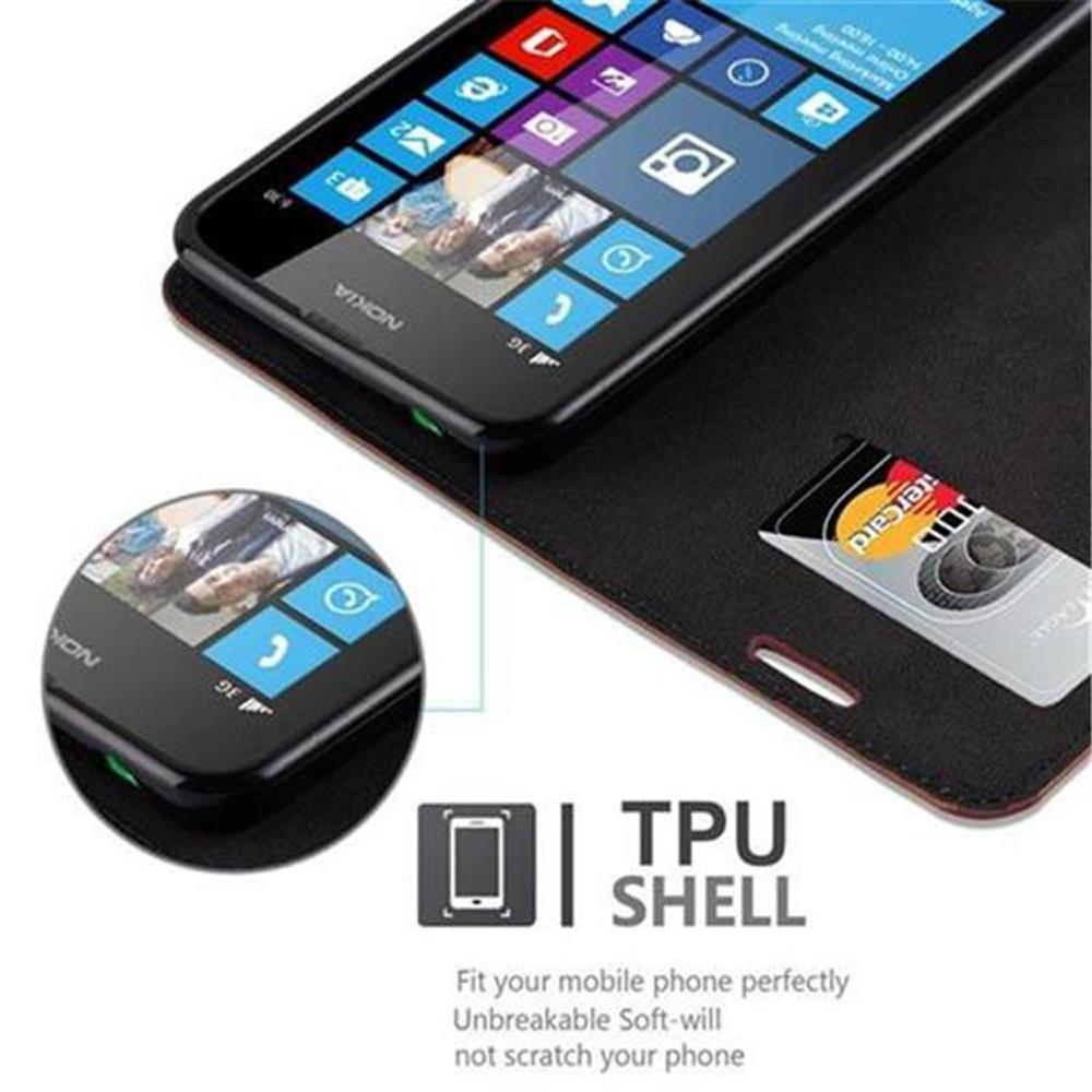 Un teléfono Nokia en una funda negra con una Mastercard. Muestra la pantalla del teléfono con iconos de aplicaciones.