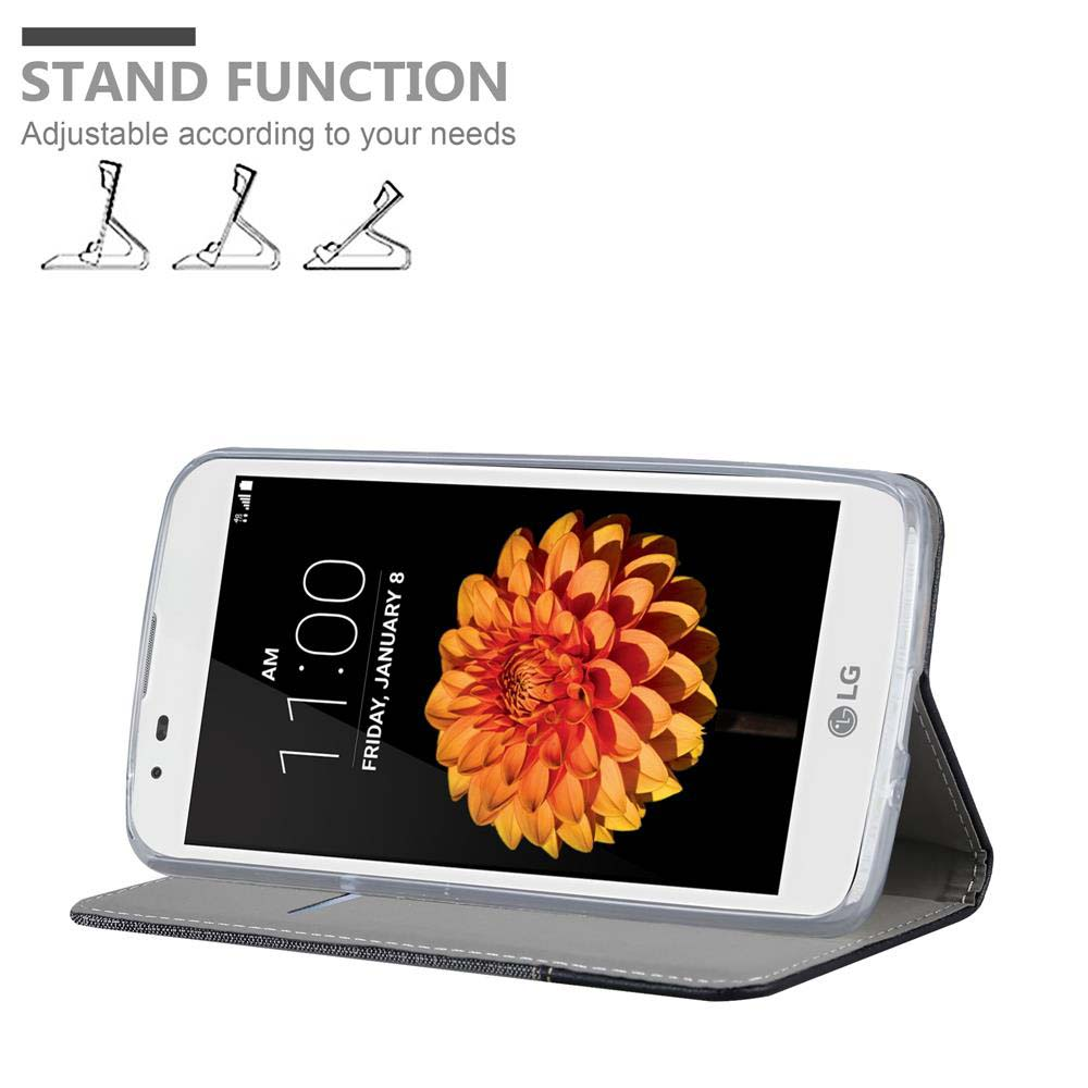 Teléfono en funda apoyado para función de soporte, mostrando una imagen floral naranja.