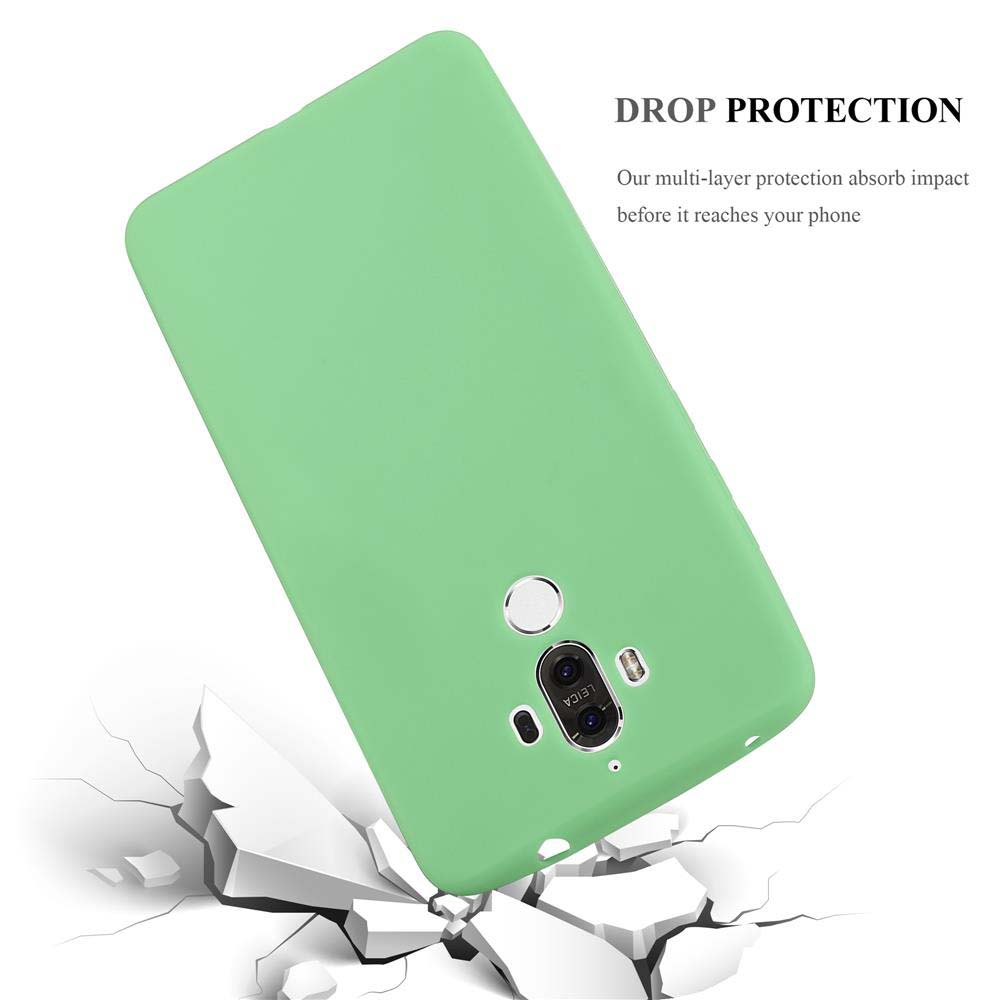 Custodia verde per telefono, che protegge un telefono, sfondo bianco con crepe sotto.