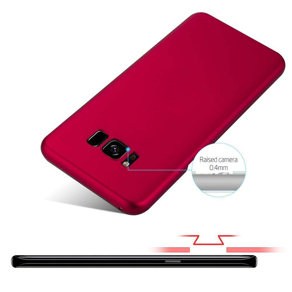 Rote Handyhülle mit erhabener Kamera. Schwarzes Telefon von der Seite sichtbar. Weißer Hintergrund.