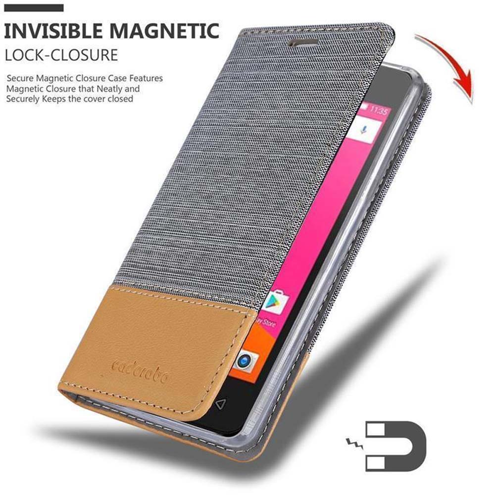 Un telefono è all'interno di una custodia aperta. La custodia è in tessuto grigio con base in pelle marrone.