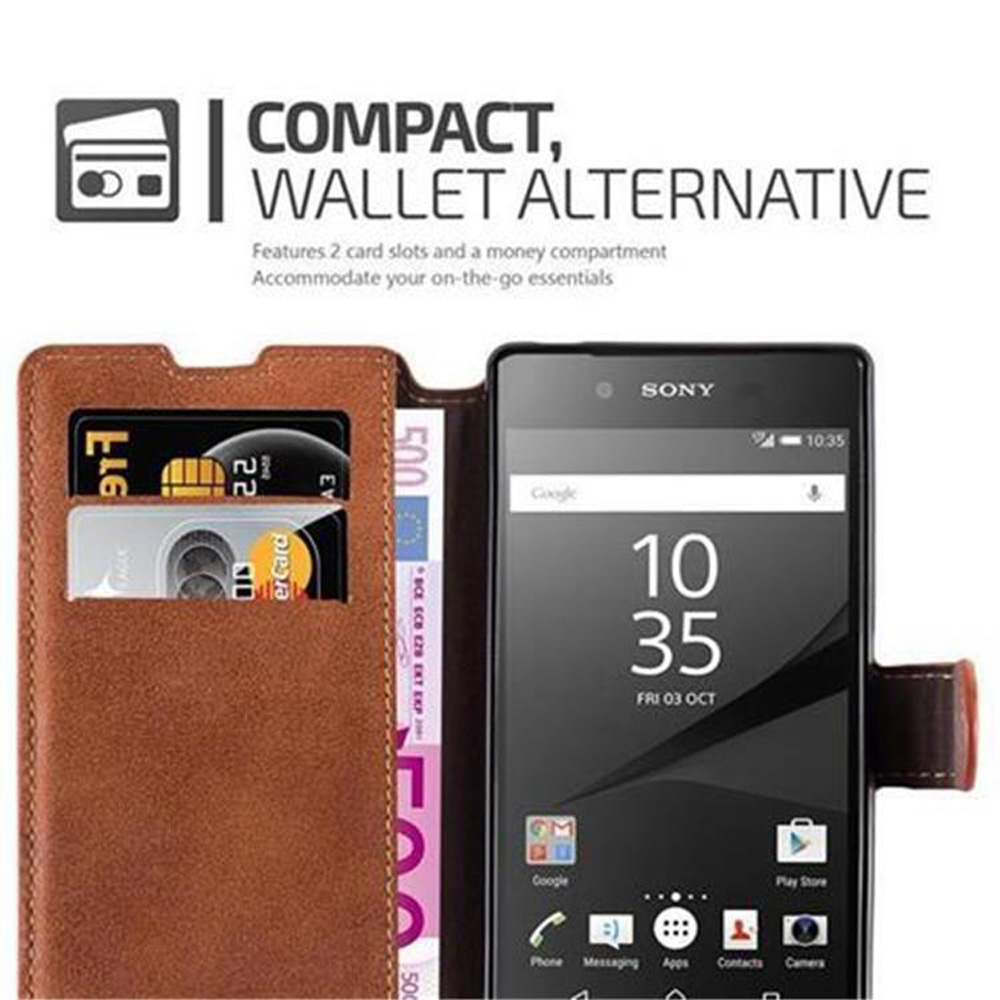Braune Handyhülle mit Karten, Geld und Telefon mit Uhrzeit.
