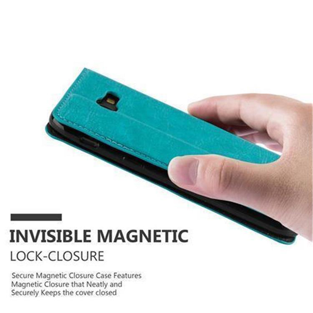Mano che tiene una custodia per telefono verde acqua con un telefono all'interno. Testo: chiusura magnetica.