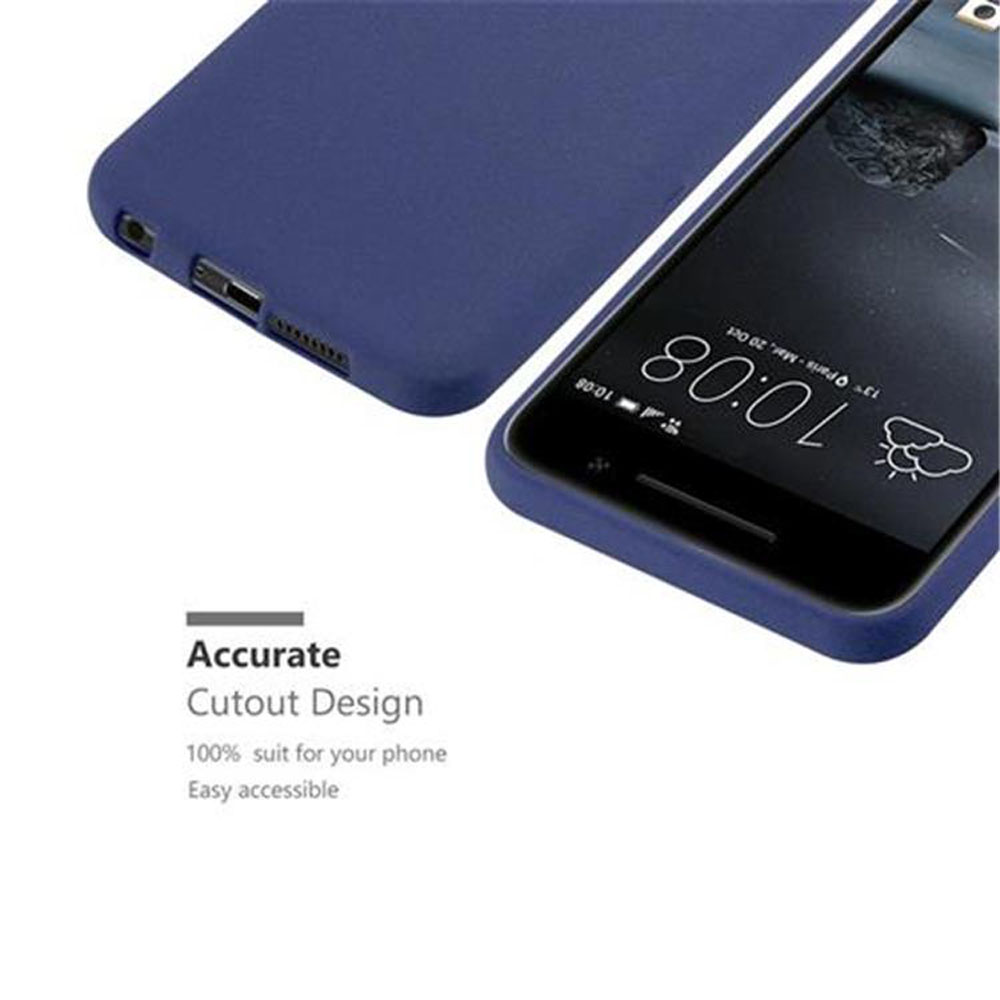 Una custodia blu per telefono con un telefono all'interno. Il telefono mostra uno schermo. La custodia ha dei ritagli.