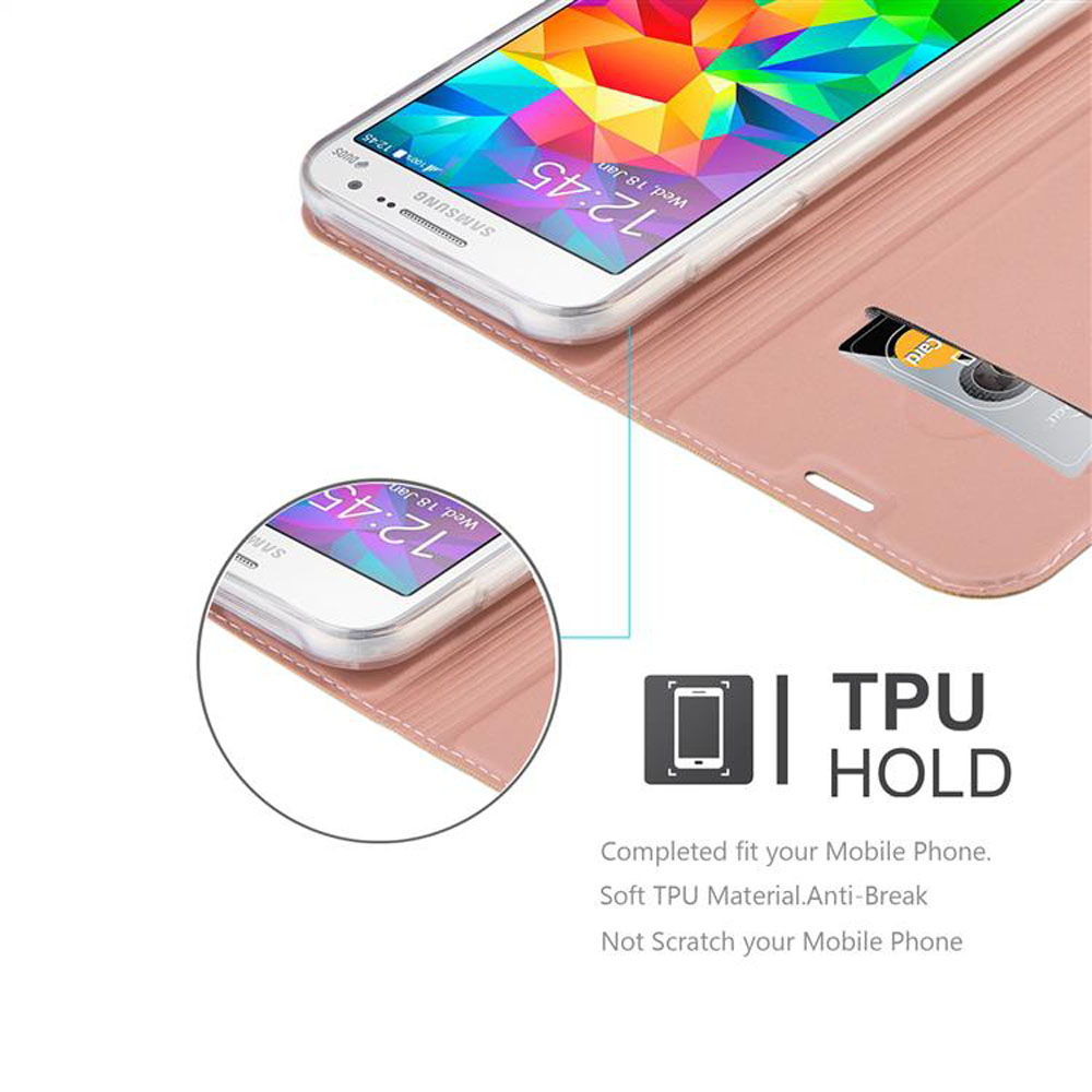 Una funda de teléfono rosa con un teléfono dentro. El teléfono está a la izquierda. La funda está abierta. La hora en el teléfono es 12:45.