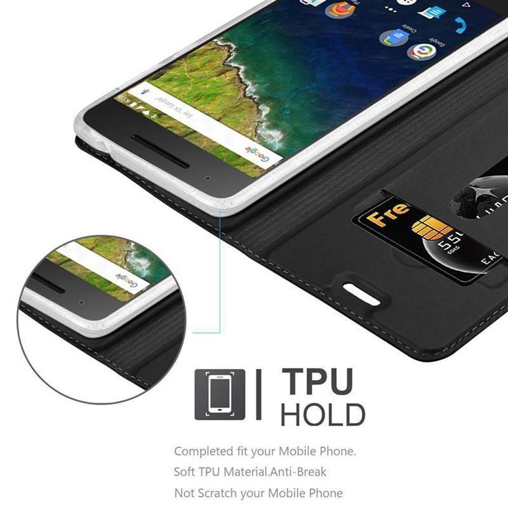 Telefon in einer schwarzen Hülle mit Kreditkartenfach. Das Telefon hat eine Google-Suchleiste.
