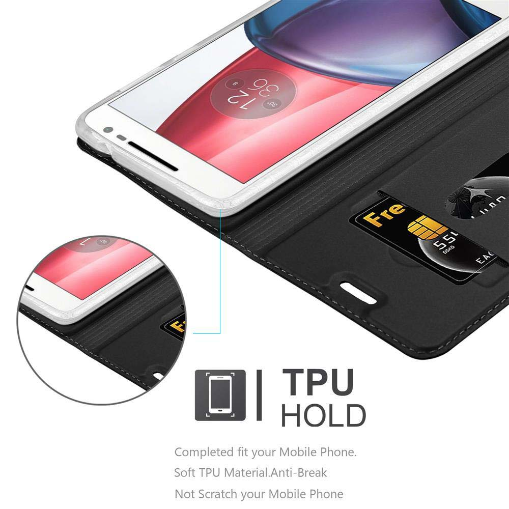 Funda negra para teléfono con teléfono y ranura para tarjeta de crédito. Fondo blanco.