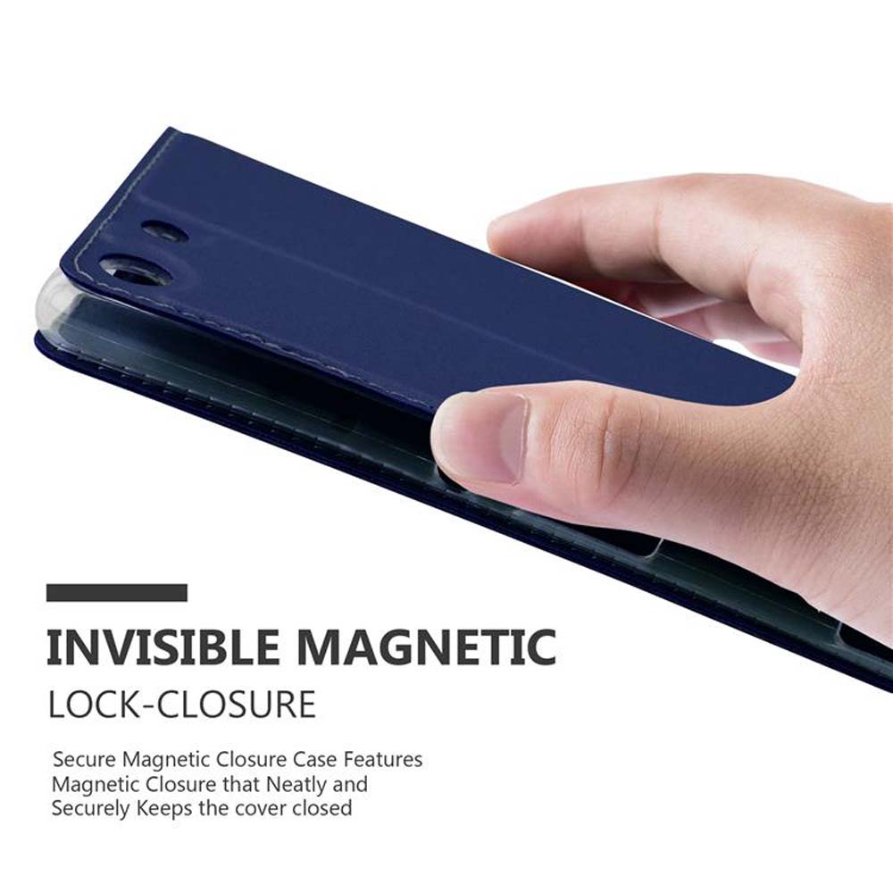Mano sosteniendo una funda de teléfono cerrada. Texto: INVISIBLE MAGNETIC LOCK-CLOSURE.