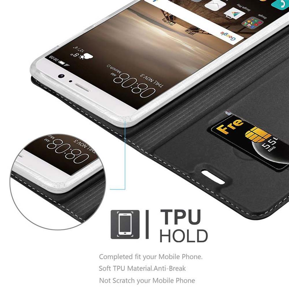 Teléfono en una funda con tarjeta dentro. La pantalla muestra la hora. El texto dice TPU hold.