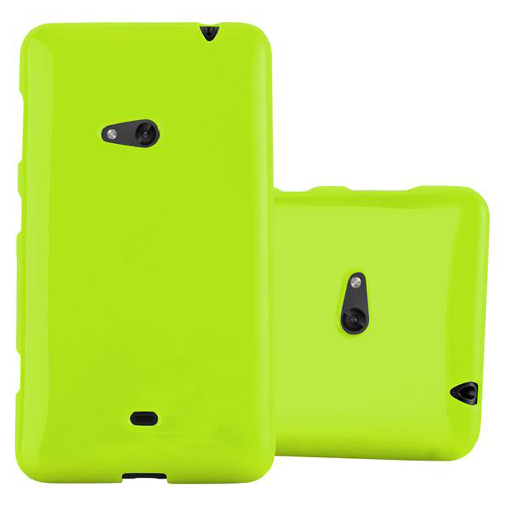 Coque de téléphone verte avec un téléphone dedans. Le téléphone est vert et a une caméra.