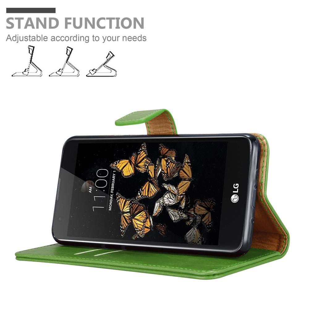 Teléfono en funda verde, mostrando mariposas. La funda está abierta, con función de soporte.