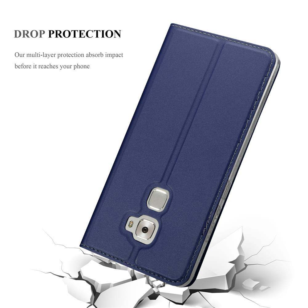 Custodia blu per telefono con telefono all'interno, con protezione da caduta. Telefono in custodia blu.