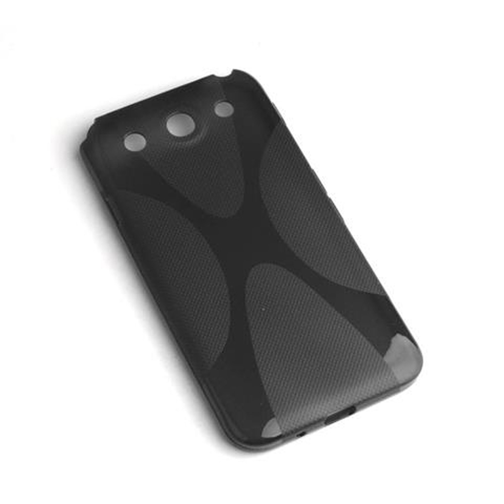 Viene mostrata una cover per telefono nera, strutturata. Ha tre fori nella parte superiore e un design curvo al centro.