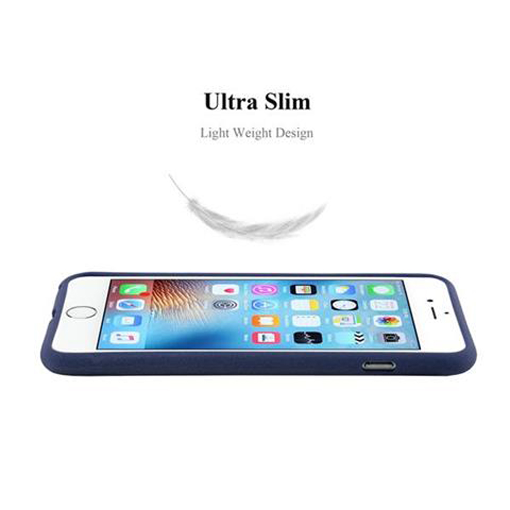 Un telefono in una custodia blu con app sullo schermo. C'è una piuma sopra.