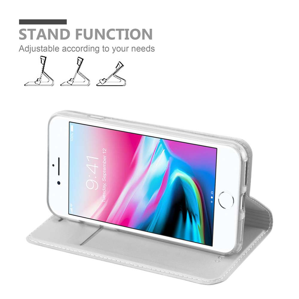 Telefono su un supporto. Il supporto è collegato a una custodia per telefono. Sfondo bianco.