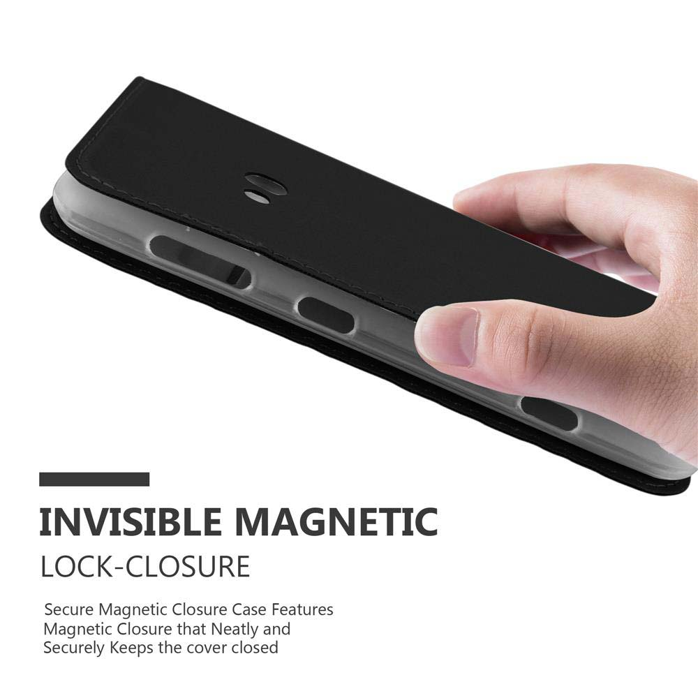 Custodia per telefono nera con telefono all'interno, tenuta in mano. Testo: Chiusura magnetica invisibile, custodia con chiusura sicura.