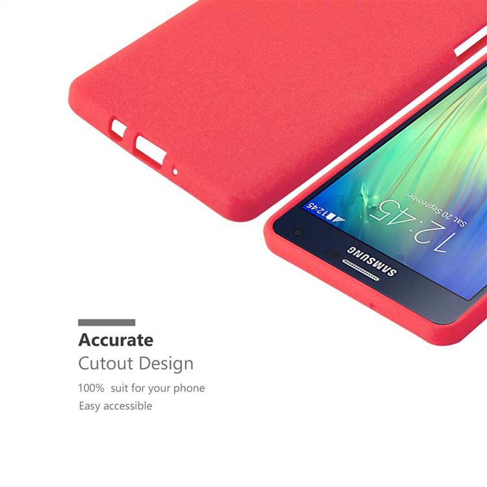 Una custodia per telefono rossa viene mostrata con un telefono. La custodia mostra un design ritagliato e il telefono mostra l'ora.