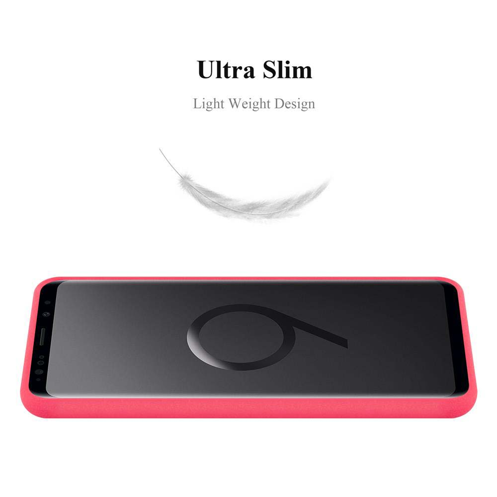 Una custodia per telefono rossa su una superficie grigia con un telefono. Testo: 'Ultra Slim'.
