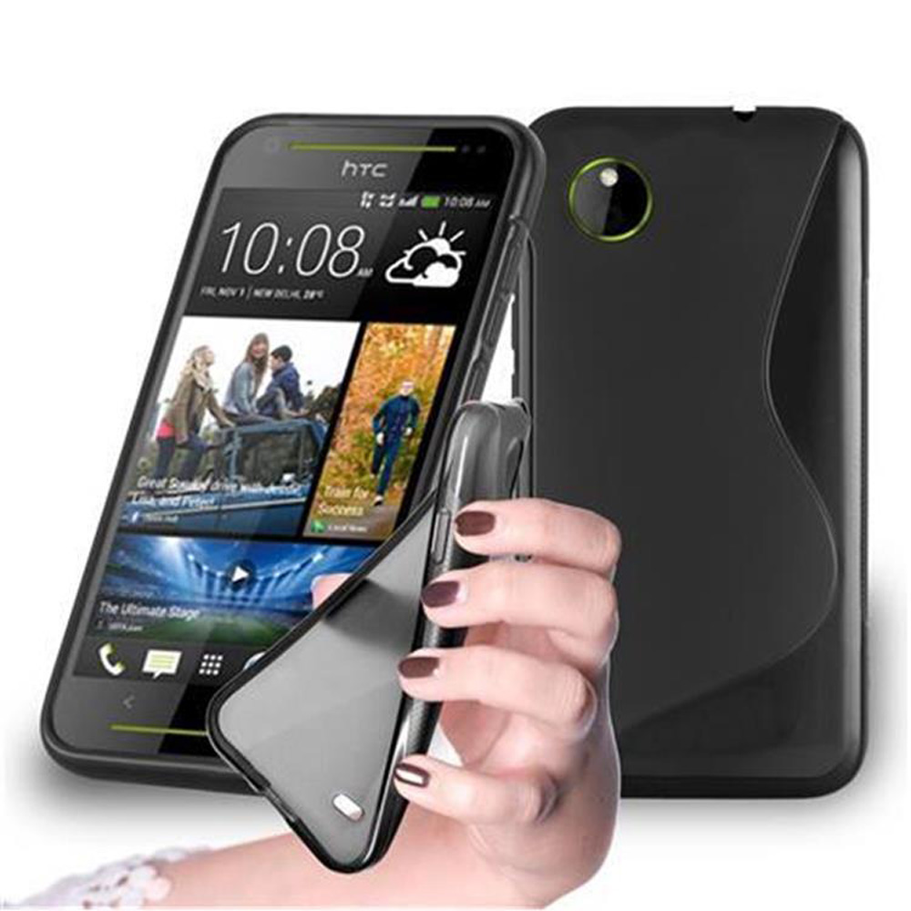 Telefono HTC nero nella custodia. Mano di donna che tiene il telefono.