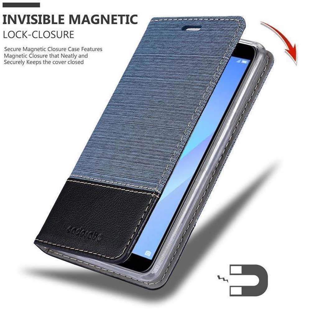 Custodia per telefono in denim blu con fondo nero. Schermo del telefono visibile. Chiusura magnetica mostrata.