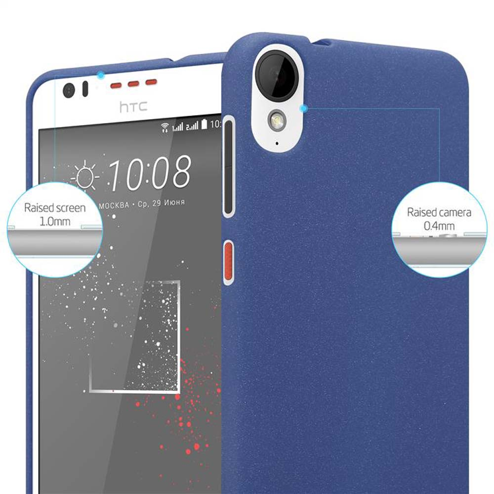 Custodia blu per telefono su telefono bianco. Dettagli schermo e fotocamera.