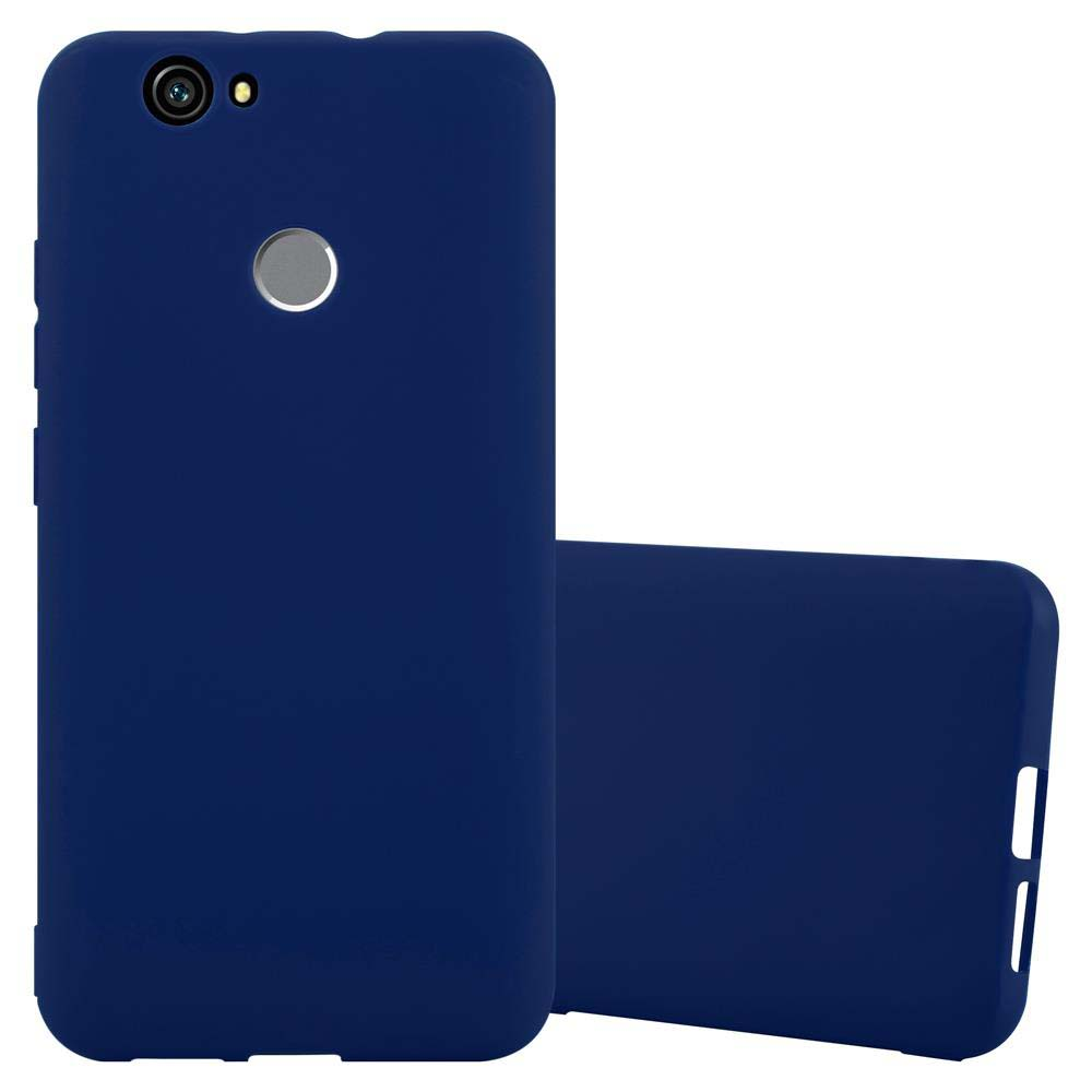 Custodia blu scuro con telefono. Il telefono ha una fotocamera.
