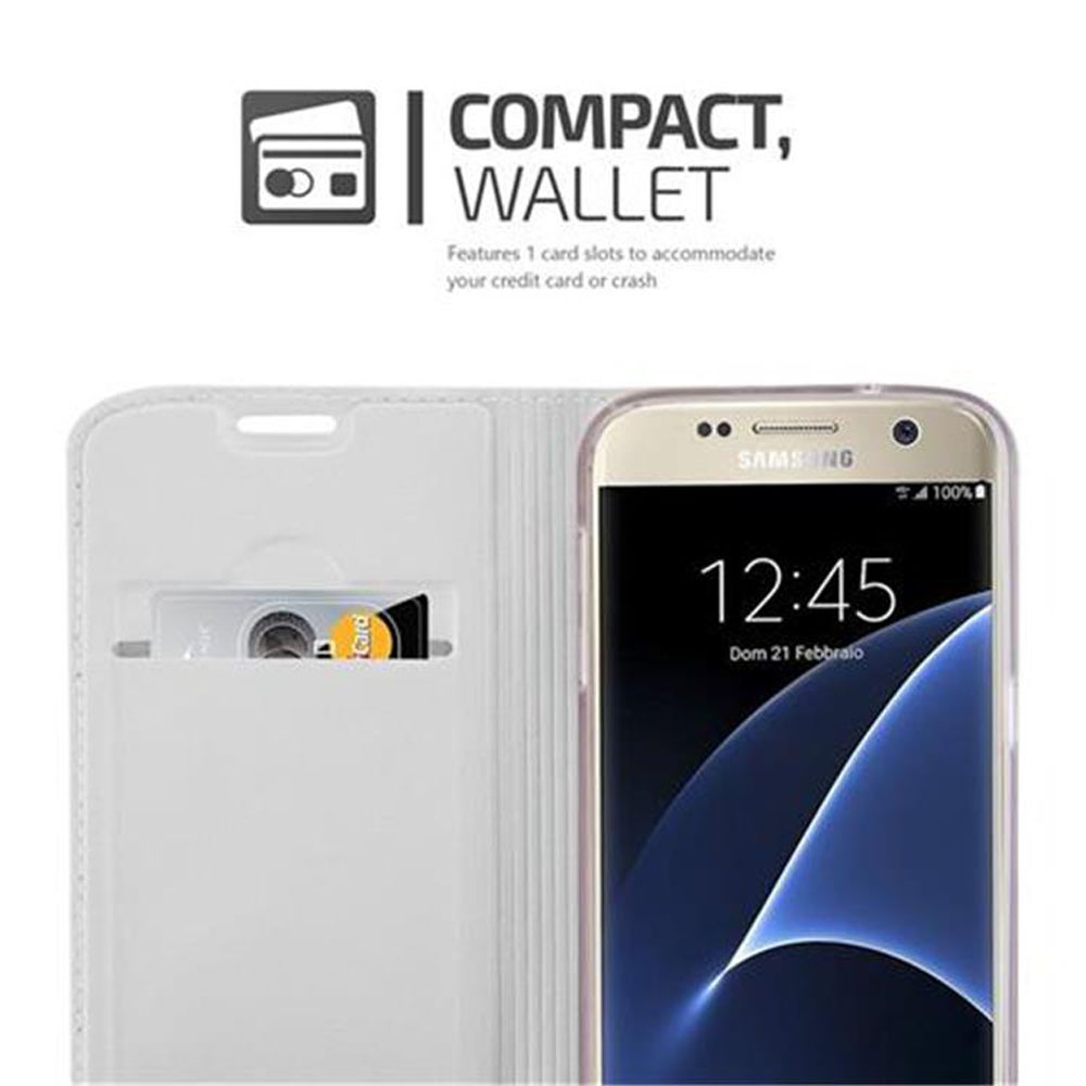Uno smartphone in una custodia a portafoglio grigia. La custodia ha uno slot per carte. Lo schermo mostra l'ora e un design blu.