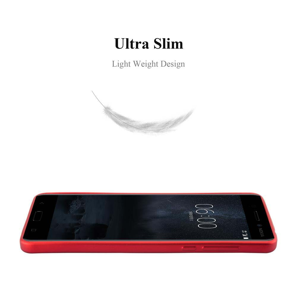 Custodia rossa per telefono con un telefono dentro, piuma sopra. Etichetta Ultra Slim e Light Weight Design.