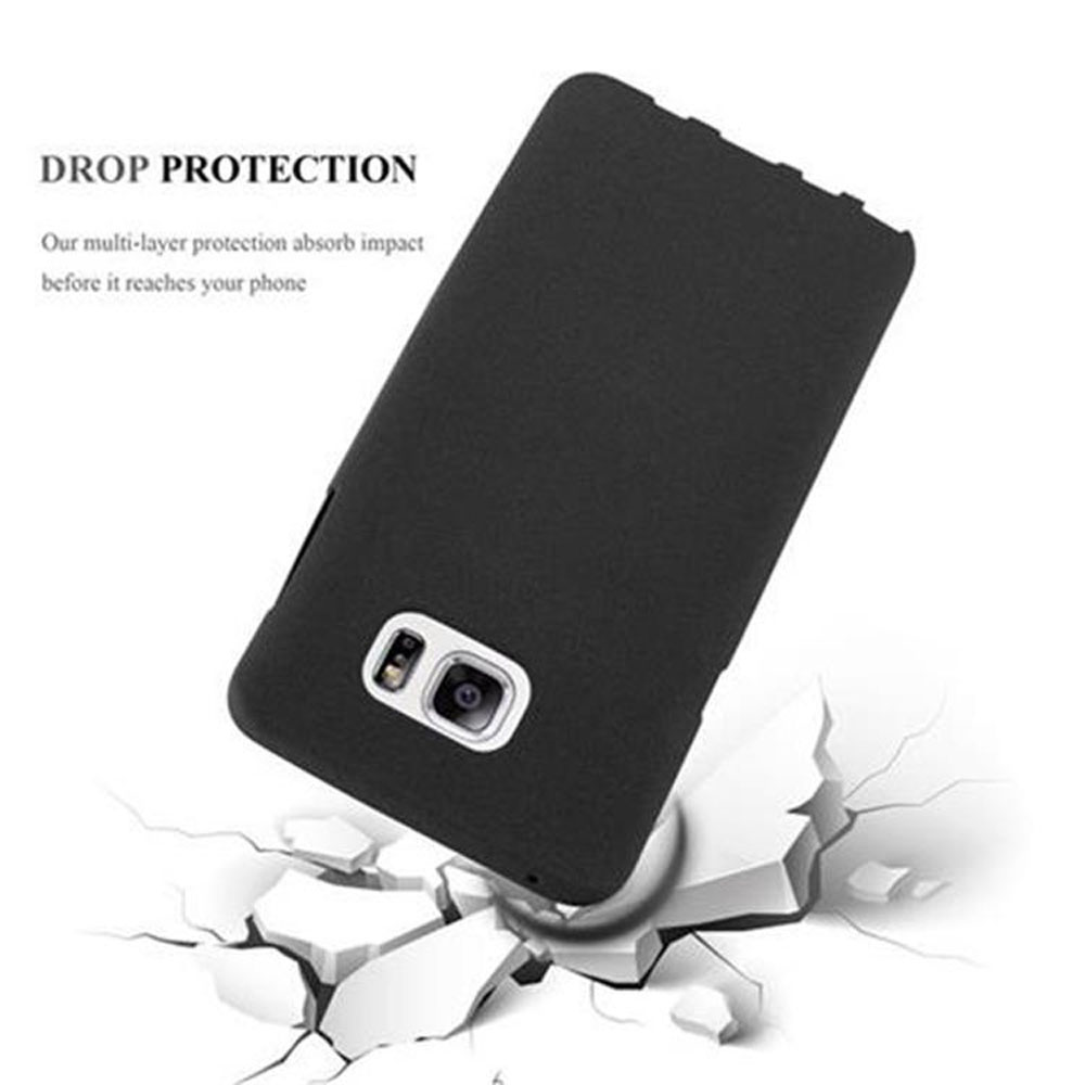 Una funda de teléfono negra se muestra rota sobre una superficie blanca. El texto dice Drop Protection.