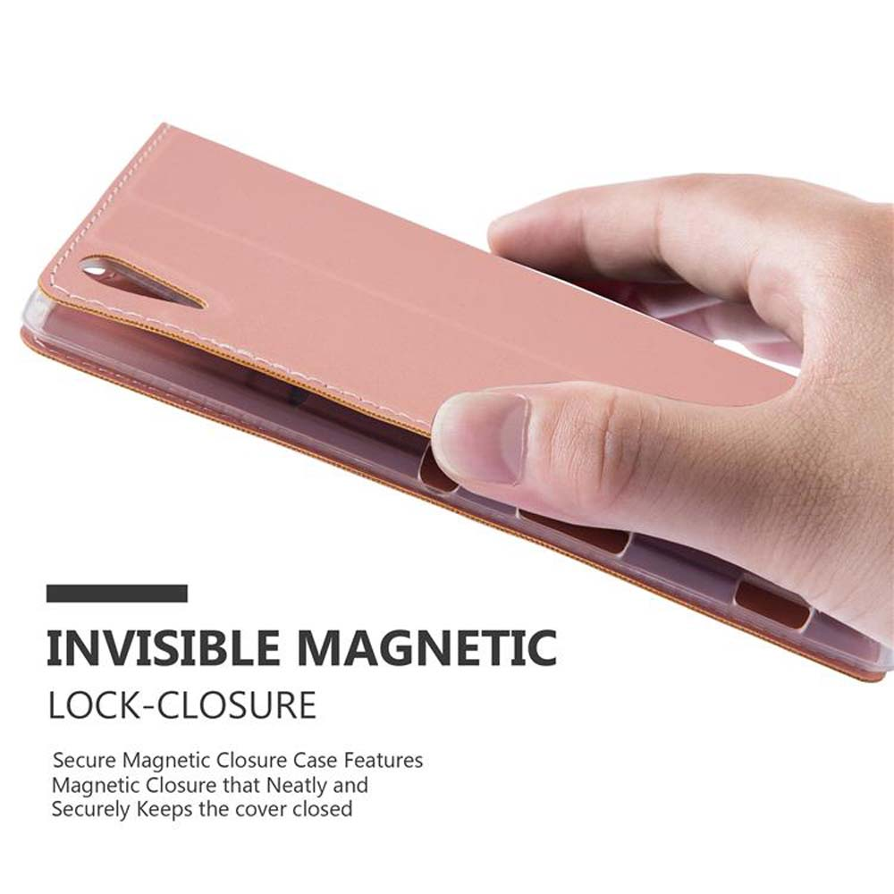 Se sostiene una funda rosa para teléfono. Dice 'INVISIBLE MAGNETIC LOCK-CLOSURE' y menciona un cierre magnético seguro.