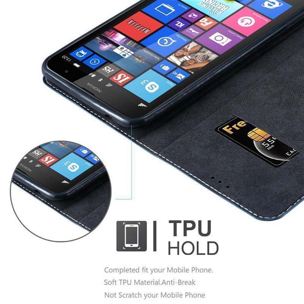 Custodia per telefono blu aperta, con telefono e carta all'interno. Il telefono mostra le app sullo schermo.