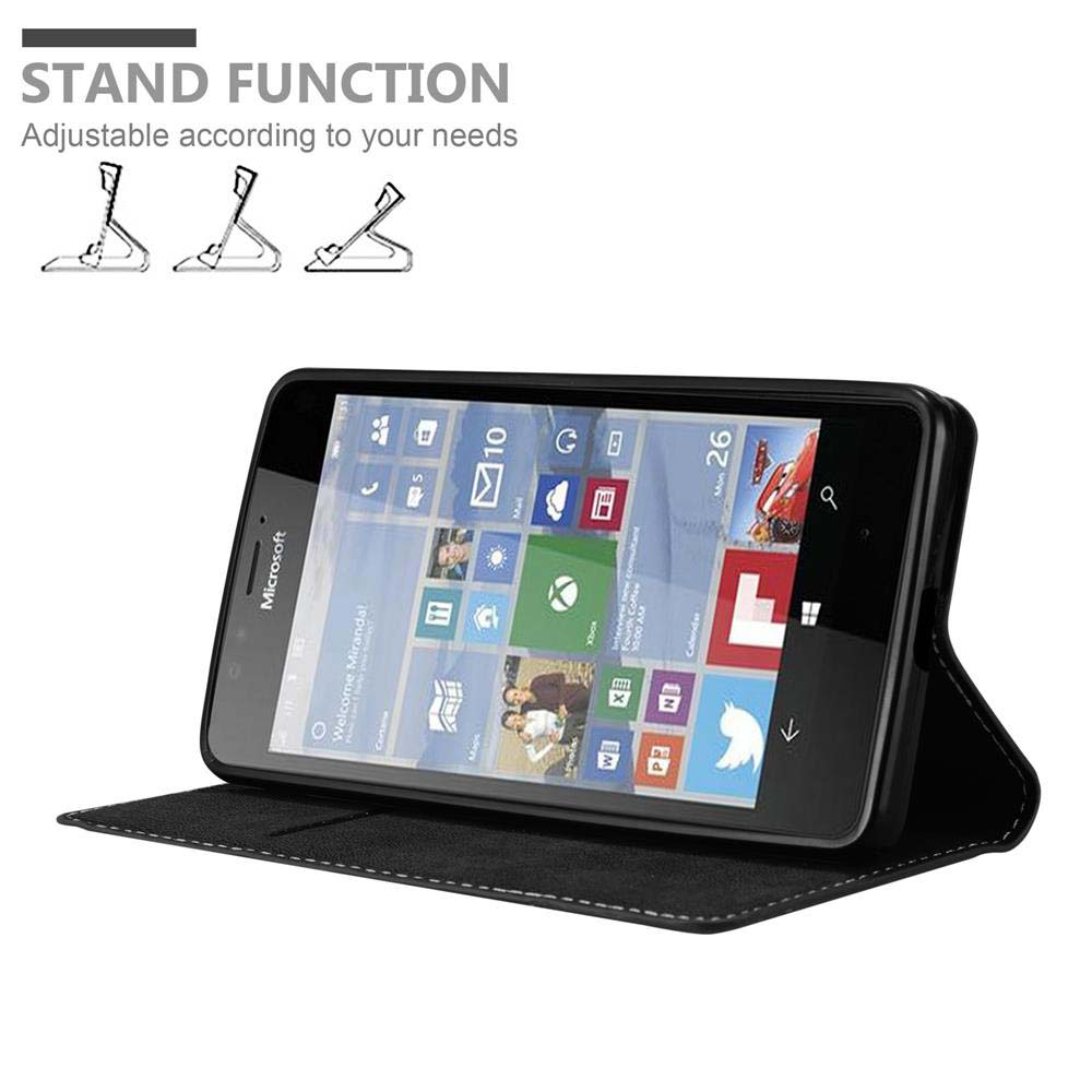 Telefono in una custodia con funzione stand. La custodia è aperta e puntellata. Viene mostrata anche la funzione stand.