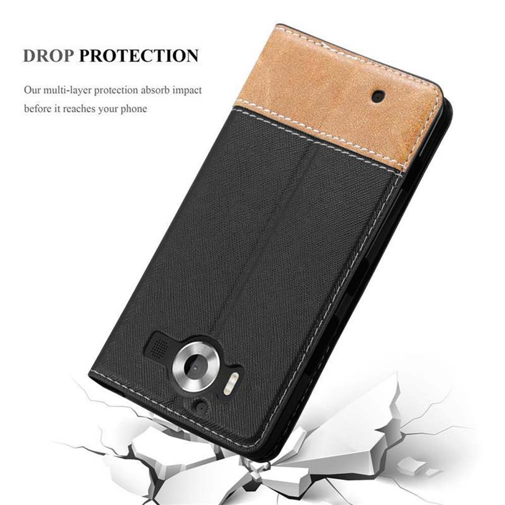 Telefono in una custodia di protezione contro le cadute nera e marrone. La custodia ha un ritaglio per la fotocamera. Testo: DROP PROTECTION.