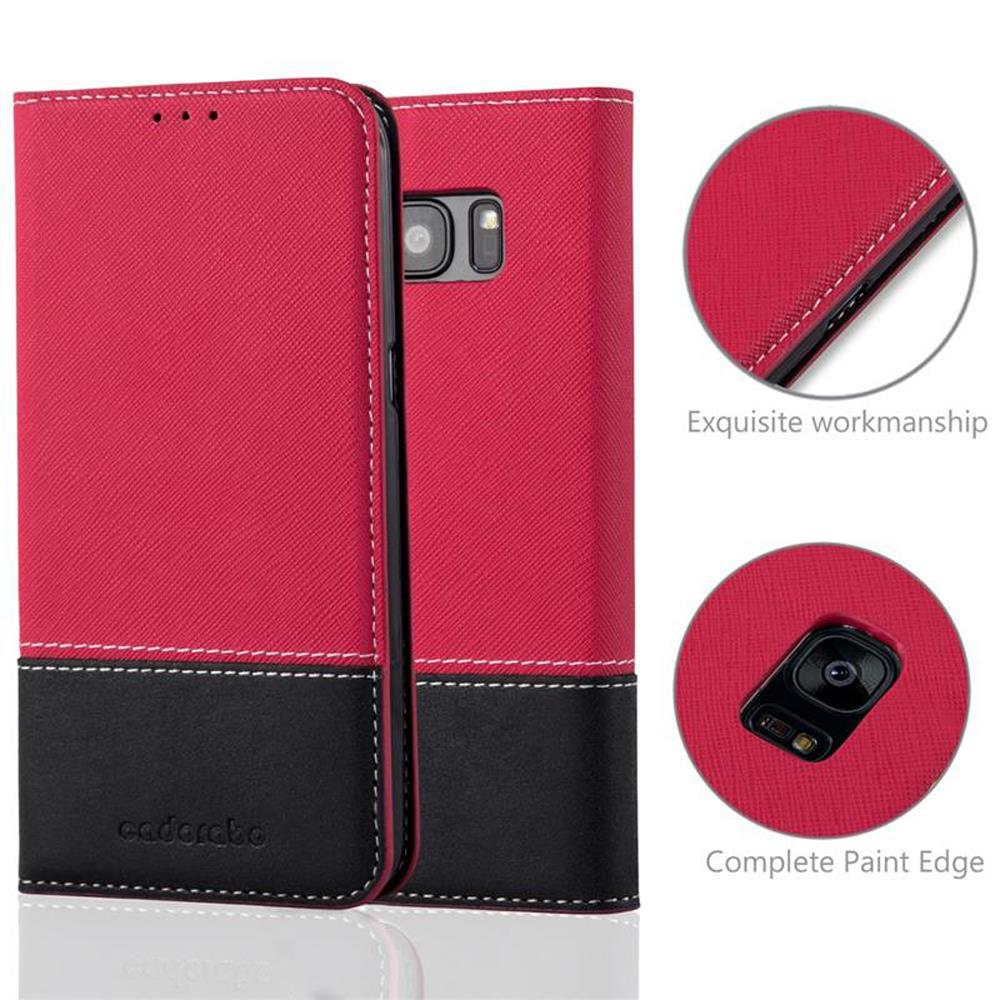 Una funda roja y negra para teléfono tiene un patrón texturizado y un recorte para la cámara.