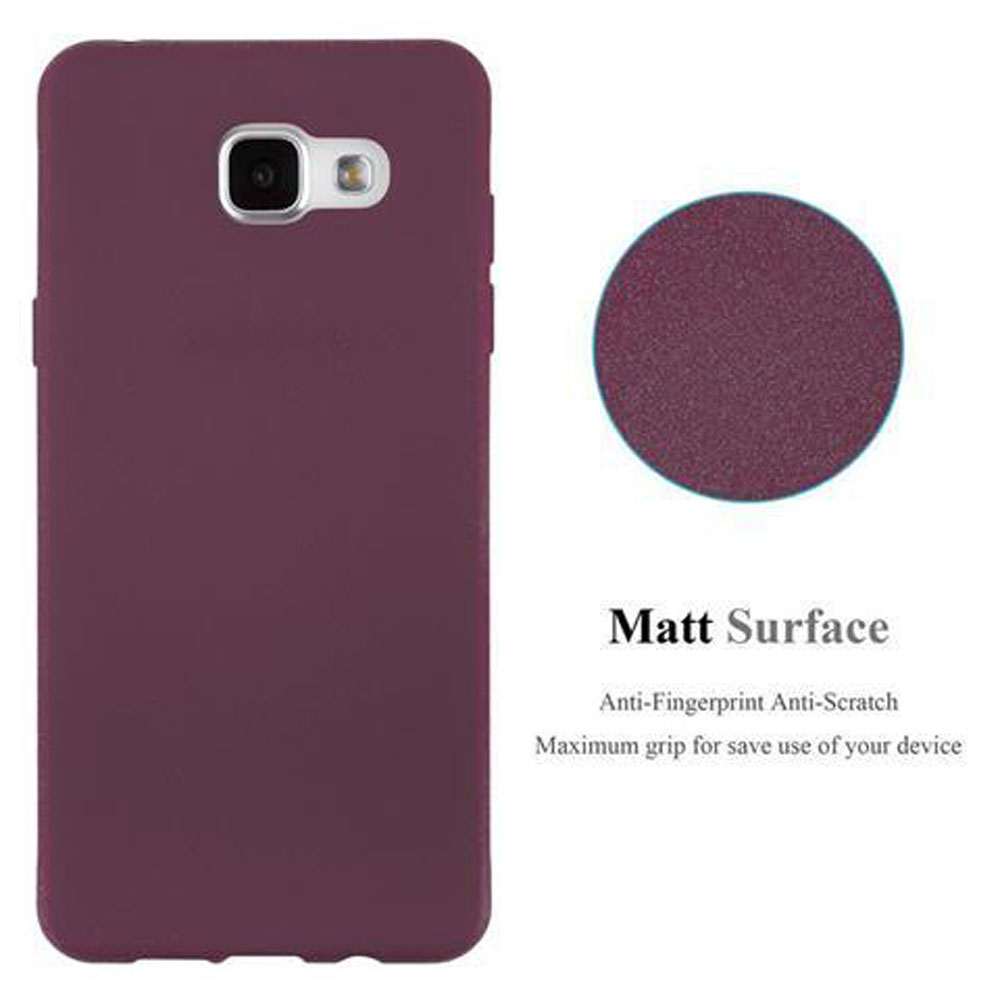 Funda de teléfono color ciruela con teléfono dentro y superficie mate.