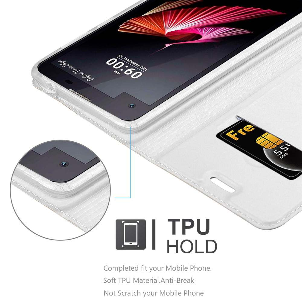 Uno smartphone con carta di credito è mostrato in una custodia bianca. Lo schermo mostra l'ora ed è presente un'etichetta TPU HOLD.