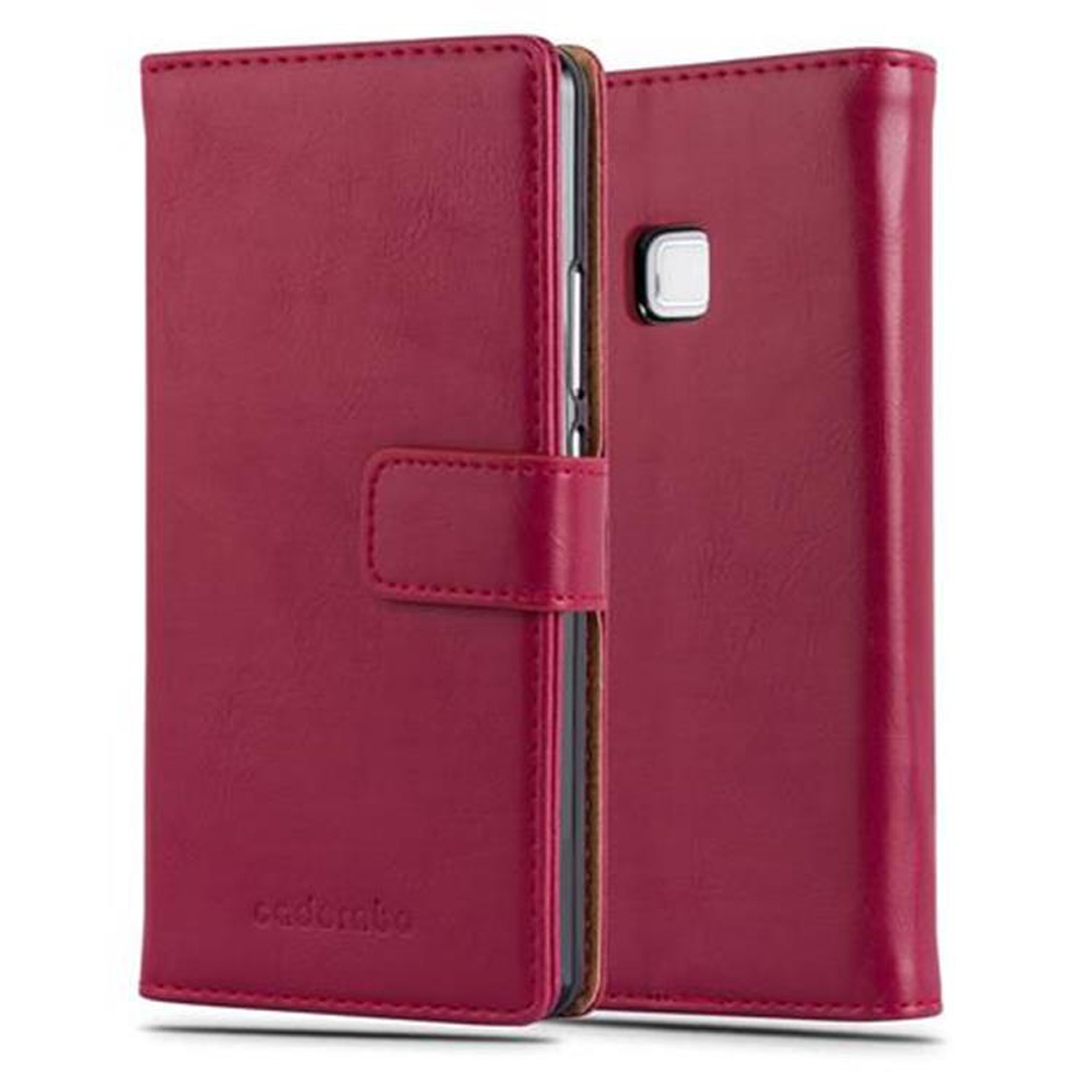Funda roja, cerrada y abierta, con teléfono dentro. Con cierre de botón.