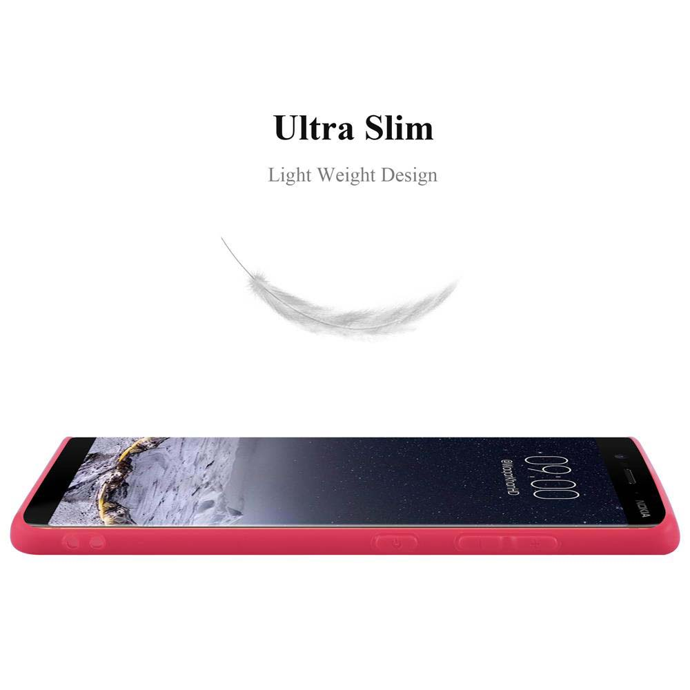 Un telefono rosa in una custodia rosa. La custodia è ultrasottile e leggera.