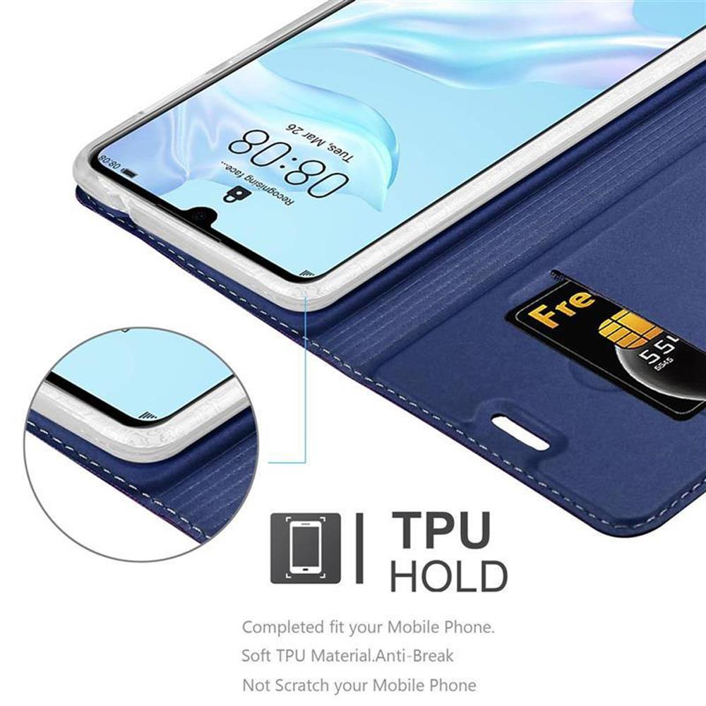 Telefono in custodia blu con carta di credito. Il testo etichetta TPU HOLD e dettagli di adattamento.