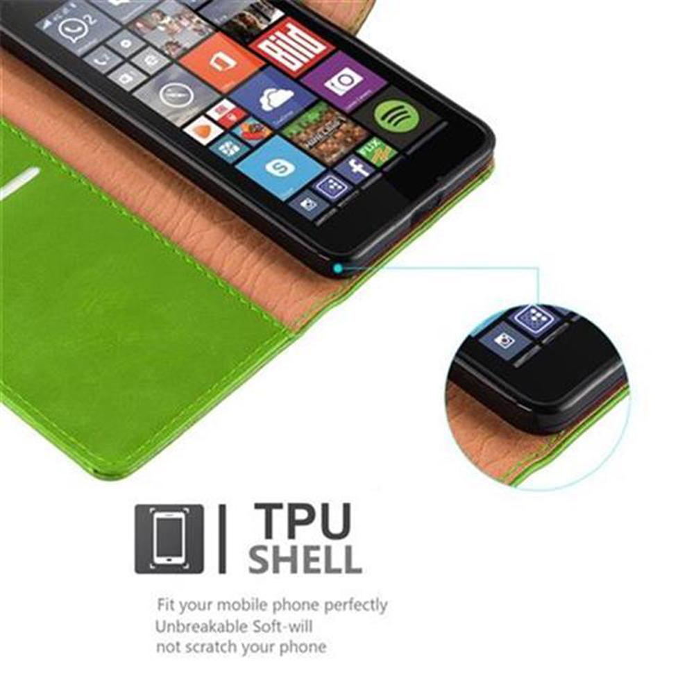 Un telefono con una custodia verde, che mostra lo schermo. Le parole 'TPU SHELL' sono visibili.