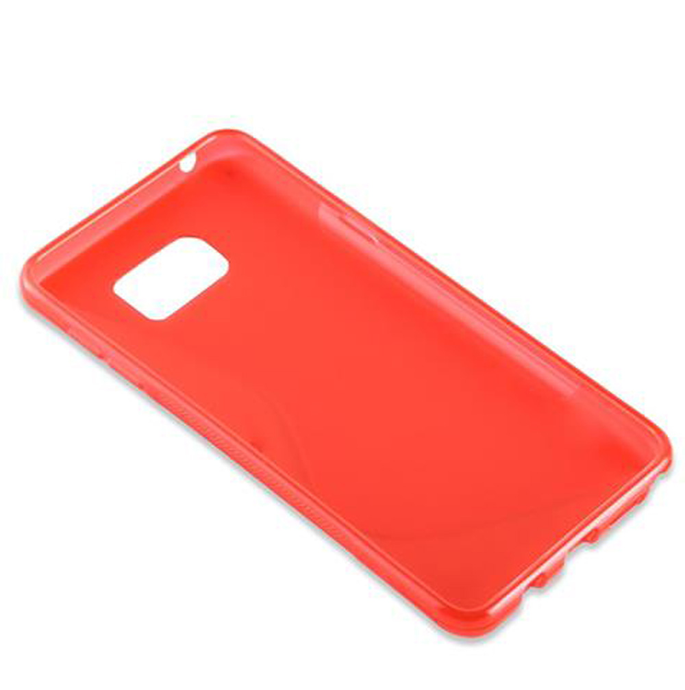 Una custodia per telefono rosso vivo. Inclinata, con l'interno visibile. Sfondo bianco.