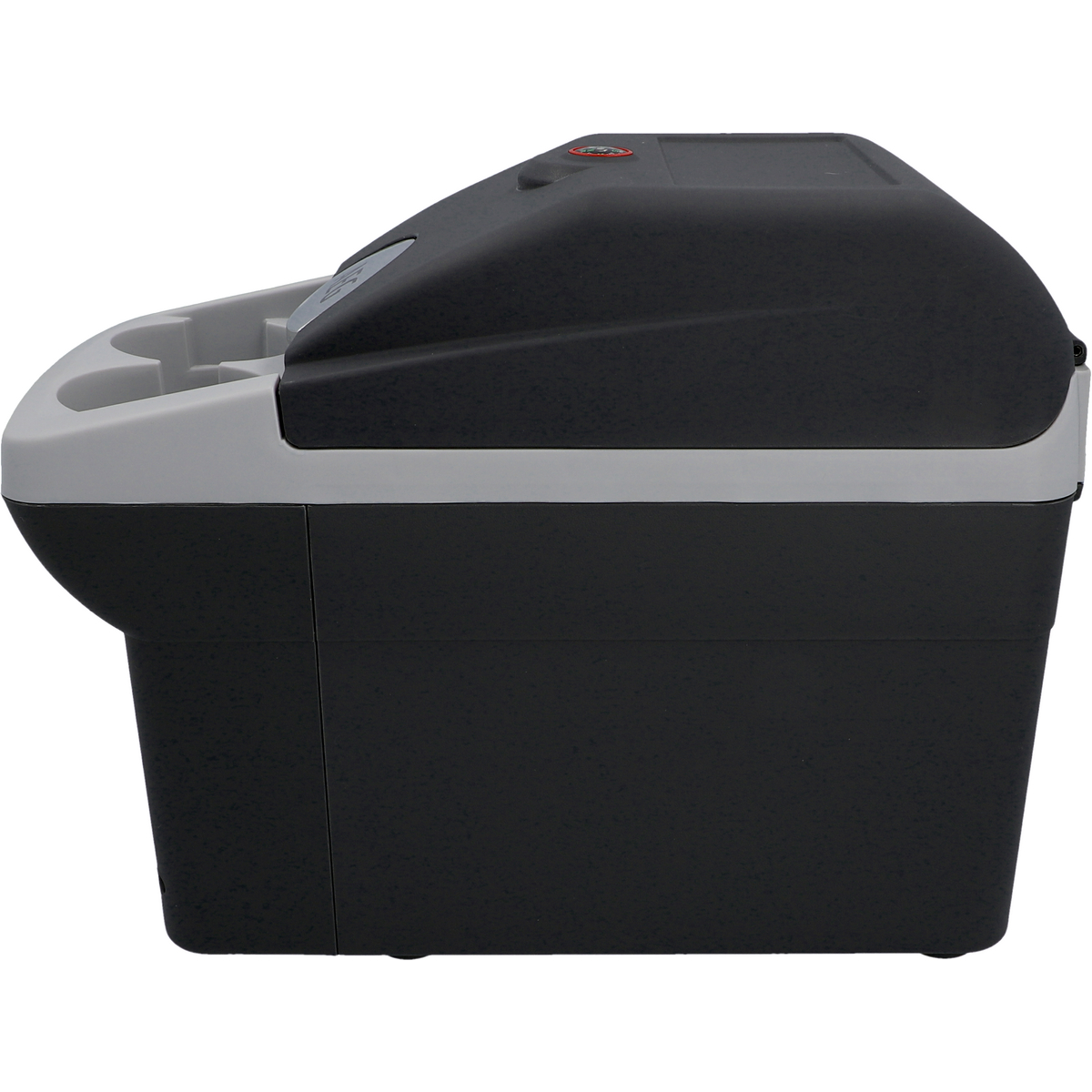 Eine schwarze Kühlbox für das Auto mit einem grauen Deckel mit Getränkehaltern.