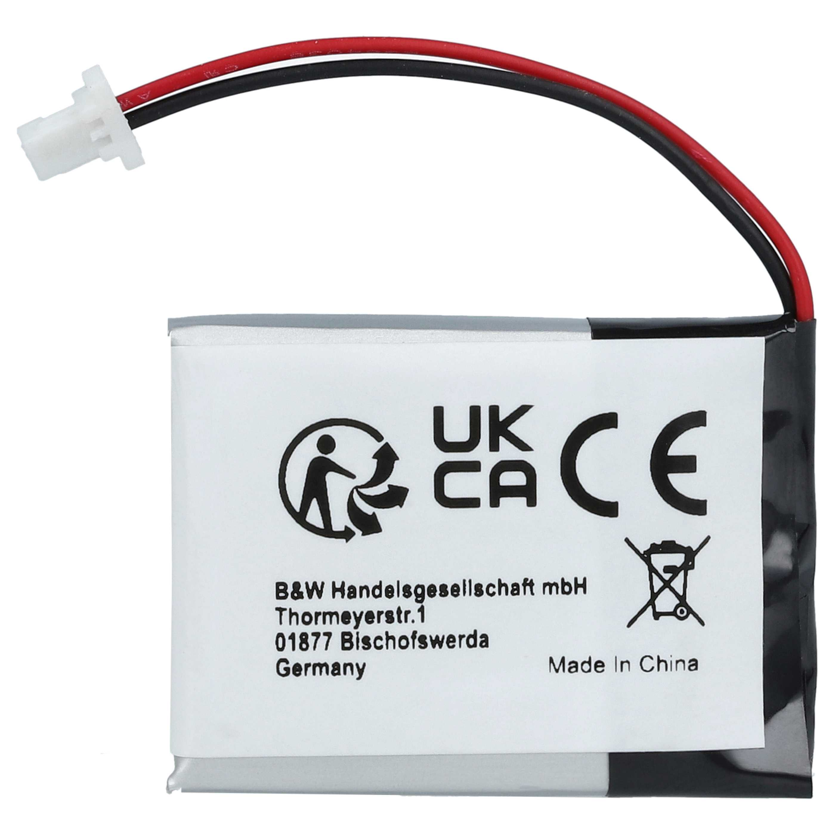 Eine Batterie mit Kabeln und einem Stecker und Text darauf.